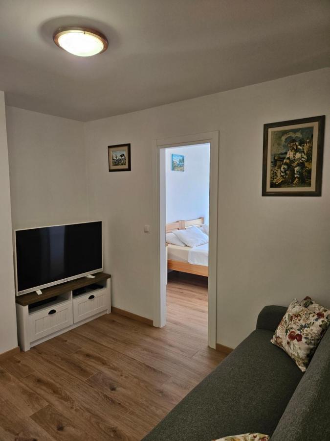 Apartman Eli Supetar Eksteriør bilde